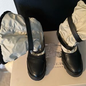 BURBERRY NIB AUTHENTIC ALL WEATHER TRENCH DESIGN BOOTS
